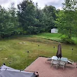 Cozy House In Long Pond 3 Bedrooms 10 People