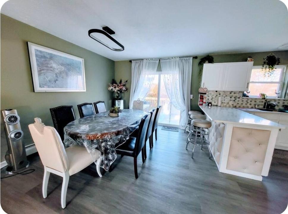 Cozy House In 3 Bedrooms 10 People